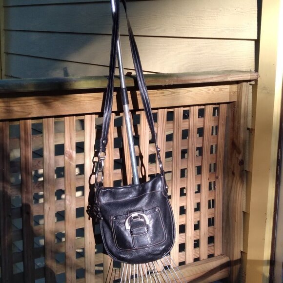 B Makowski Black Leather 70's Retro Style Bottle Top Crossbody Bag - Picture 1 of 11